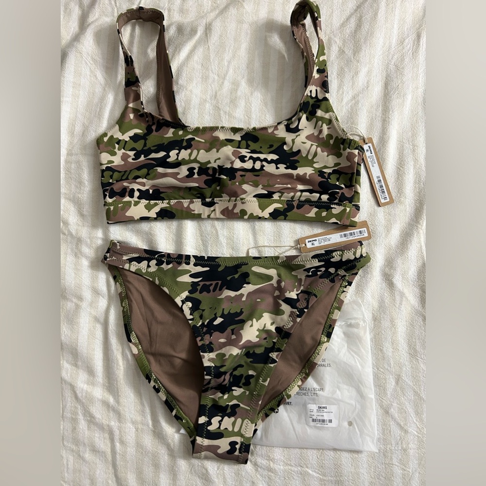 NWT Skims logo camo bikini set